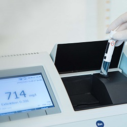 XD 7500 (UV-VIS Spectrophotometer)